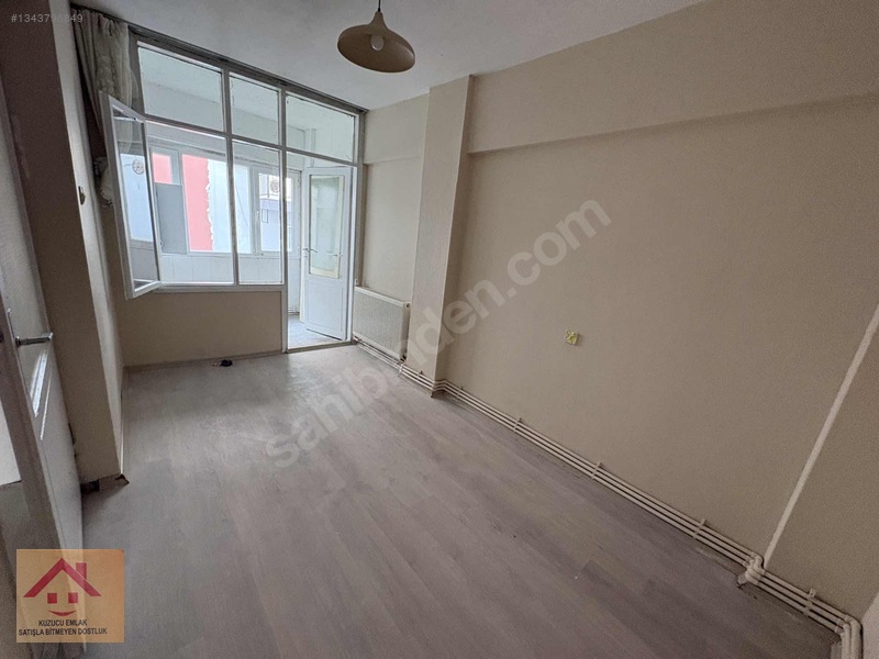 Tarihi Asansöre 5 Dk Cadde Üzeri 2+1 Kiralik Daire — fotoğraf 17