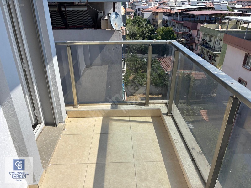 Menderes Cüneytbey'de Satılık 3+1 Daire, 128m², 3 Cepheli — fotoğraf 37