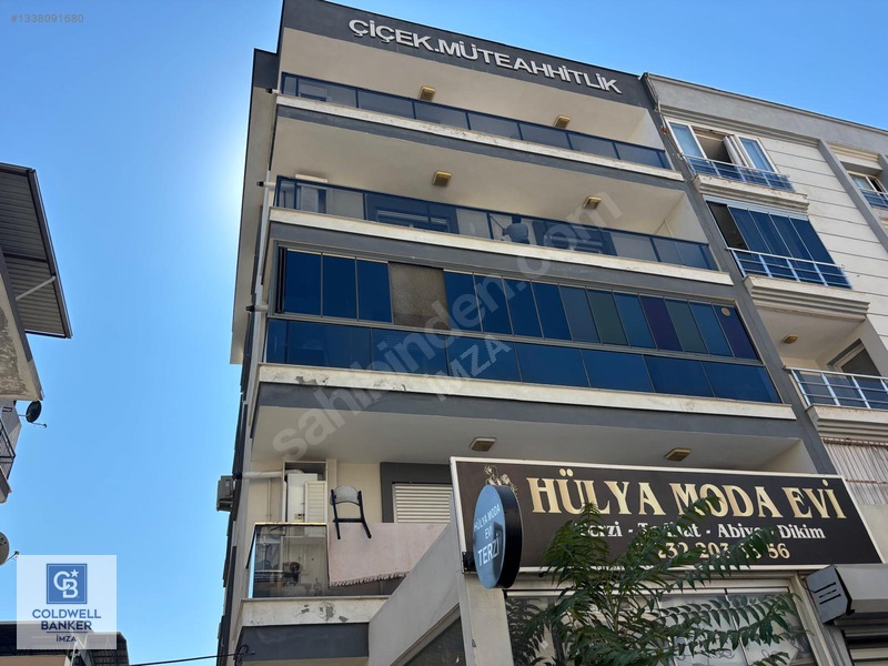 Menderes Cüneytbey'de Satılık 3+1 Daire, 128m², 3 Cepheli — fotoğraf 40