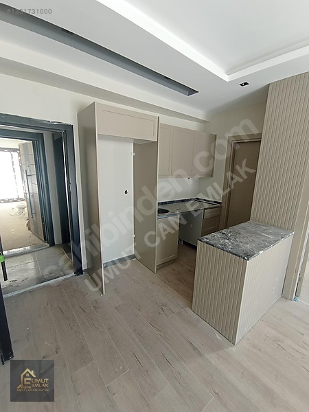Ana Cadde Üzerinde Geniş Oturumlu Yatay Mimari 1+1 Daire