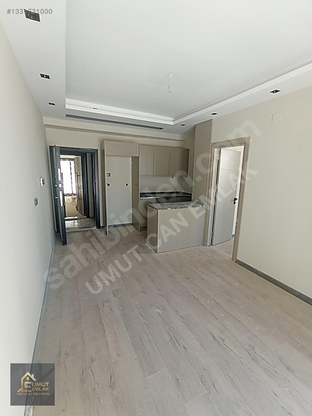 Ana Cadde Üzerinde Geniş Oturumlu Yatay Mimari 1+1 Daire — fotoğraf 2