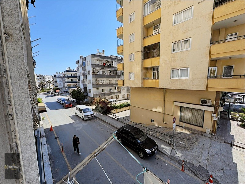 Ortam Emlak'tan Kiralık Çarşı Merkezde Eşyalı 3+1 Daire — fotoğraf 4