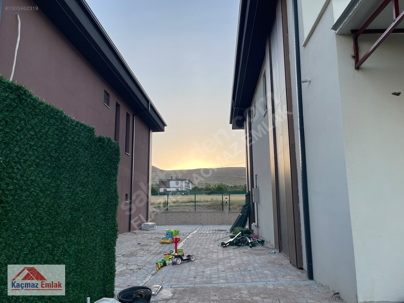 Kaçmaz Emlak'tan Hilalkent'te Satılık Fırsat Lüks Villa ! — fotoğraf 4