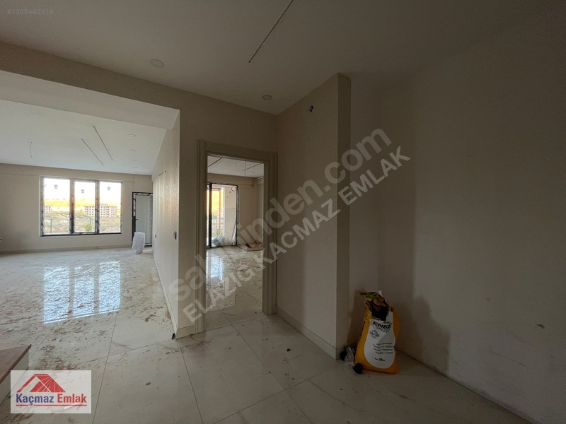 Kaçmaz Emlak'tan Hilalkent'te Satılık Fırsat Lüks Villa ! — fotoğraf 24