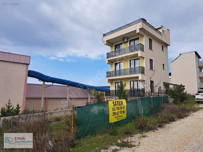 Emekgayrimenkul Den..satılık Villa Ve Arsası... 18.000.000 ₺