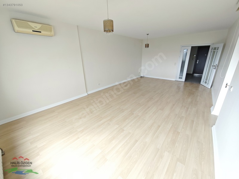 Bahçeşehir Merkezde Bakımlı B Tipi 3+1 Kiralık Daire — fotoğraf 2
