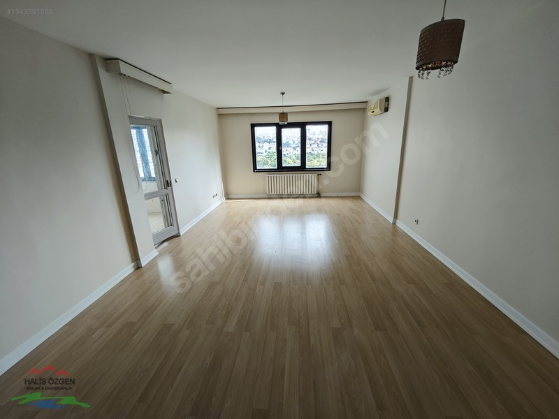 Bahçeşehir Merkezde Bakımlı B Tipi 3+1 Kiralık Daire — fotoğraf 3