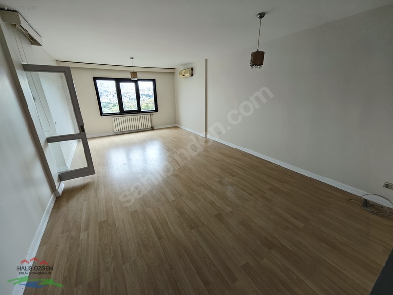 Bahçeşehir Merkezde Bakımlı B Tipi 3+1 Kiralık Daire — fotoğraf 5