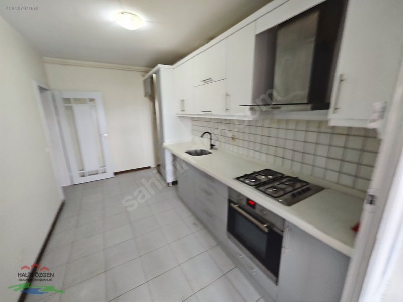 Bahçeşehir Merkezde Bakımlı B Tipi 3+1 Kiralık Daire — fotoğraf 7