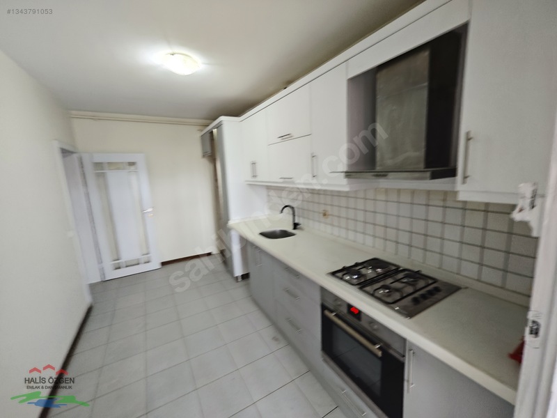 Bahçeşehir Merkezde Bakımlı B Tipi 3+1 Kiralık Daire — fotoğraf 9