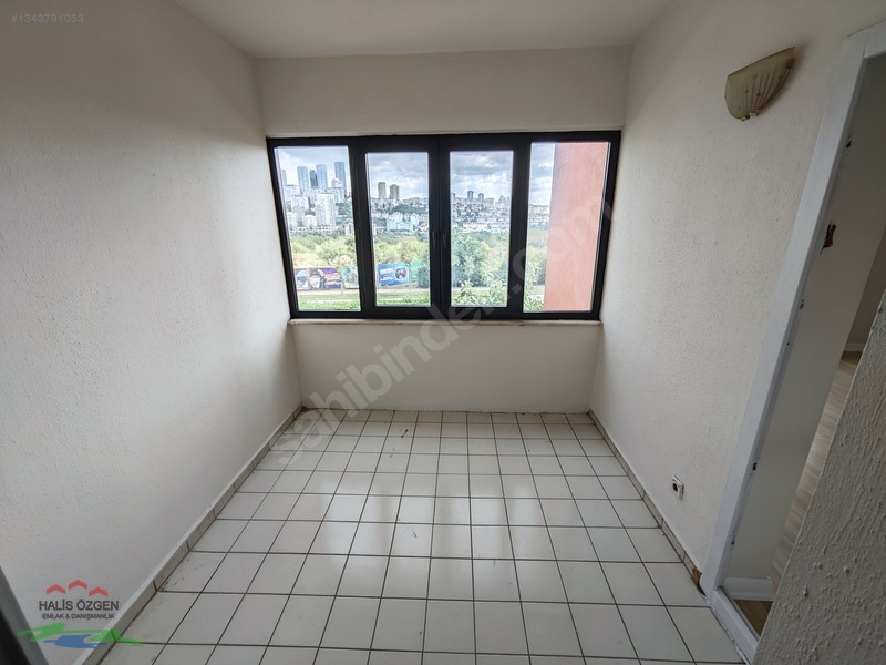 Bahçeşehir Merkezde Bakımlı B Tipi 3+1 Kiralık Daire — fotoğraf 10