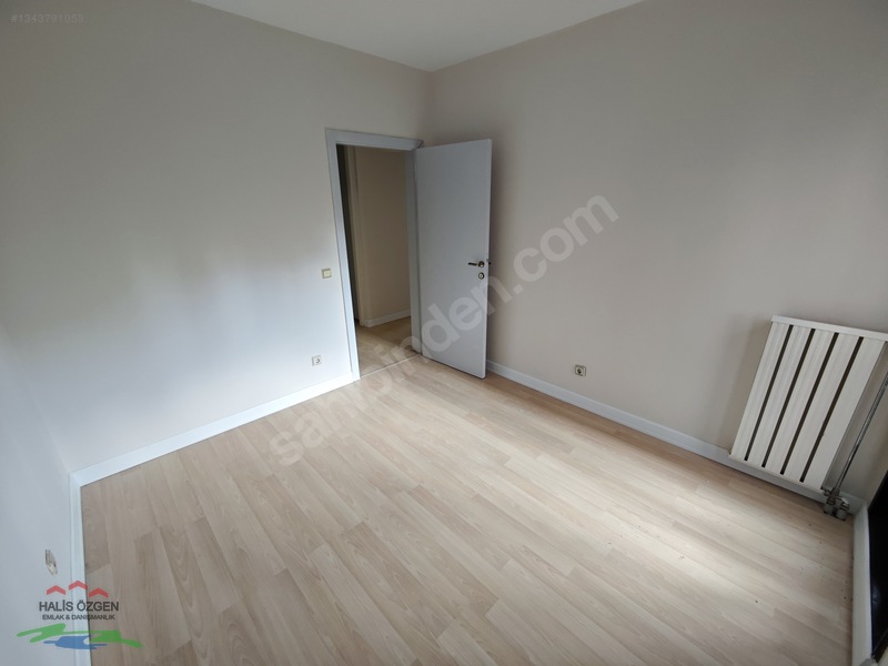 Bahçeşehir Merkezde Bakımlı B Tipi 3+1 Kiralık Daire — fotoğraf 16