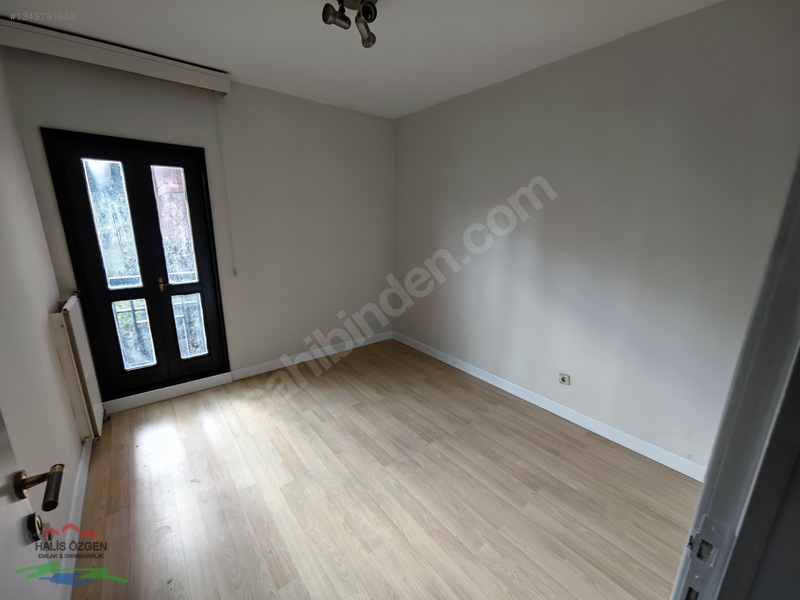 Bahçeşehir Merkezde Bakımlı B Tipi 3+1 Kiralık Daire — fotoğraf 17