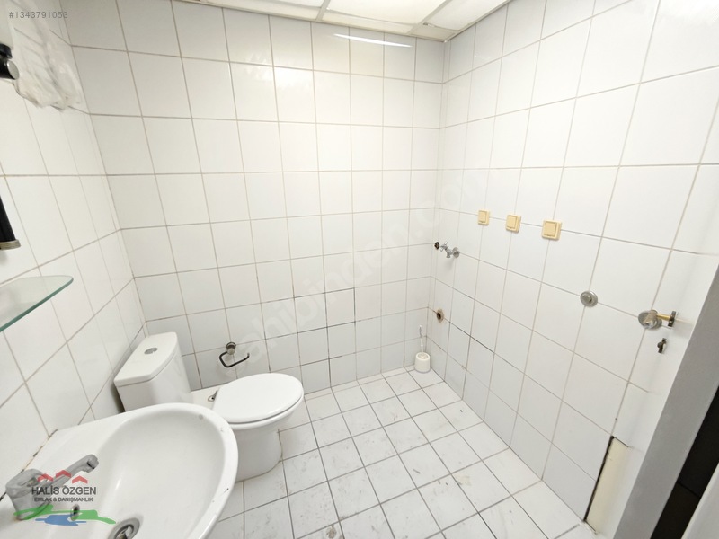 Bahçeşehir Merkezde Bakımlı B Tipi 3+1 Kiralık Daire — fotoğraf 22
