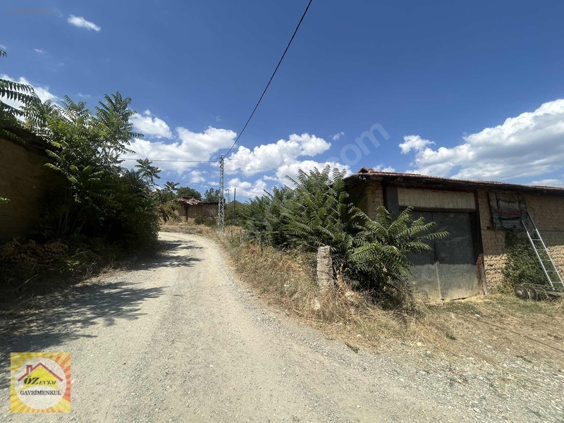 Özevimden Şehre Yakın Taşköprü Yolu Üzerinde Samanlık Ve Arsa — fotoğraf 5
