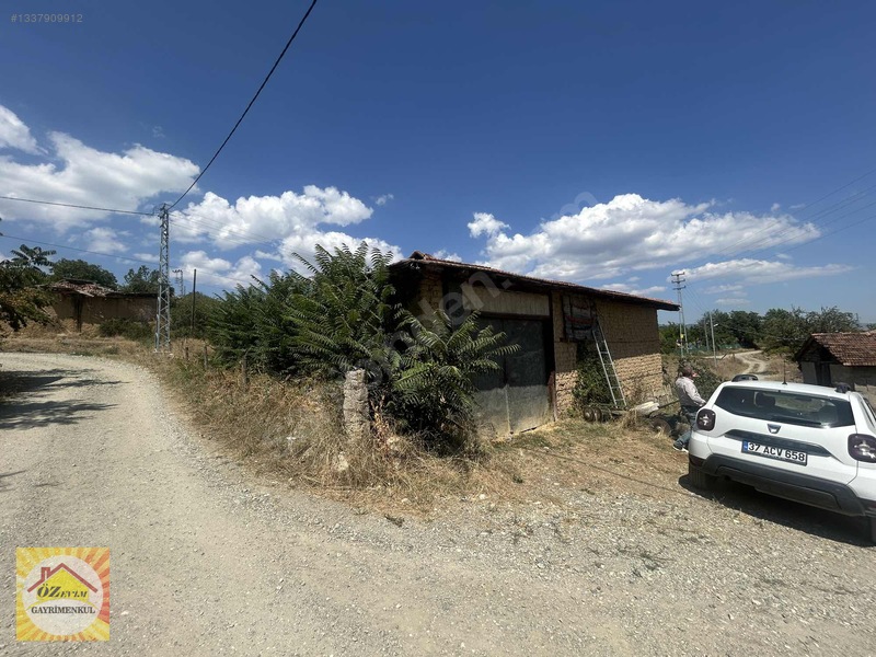 Özevimden Şehre Yakın Taşköprü Yolu Üzerinde Samanlık Ve Arsa — fotoğraf 6