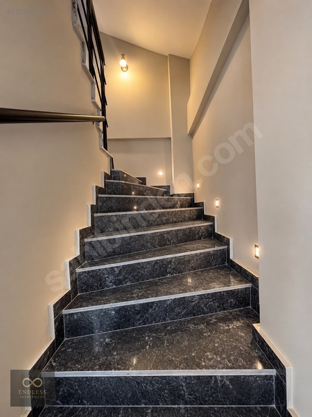 Merkezi Konum Da Müstakil Tripleks Villa 3+1 Teraslı Ve Bahçeli! — fotoğraf 13
