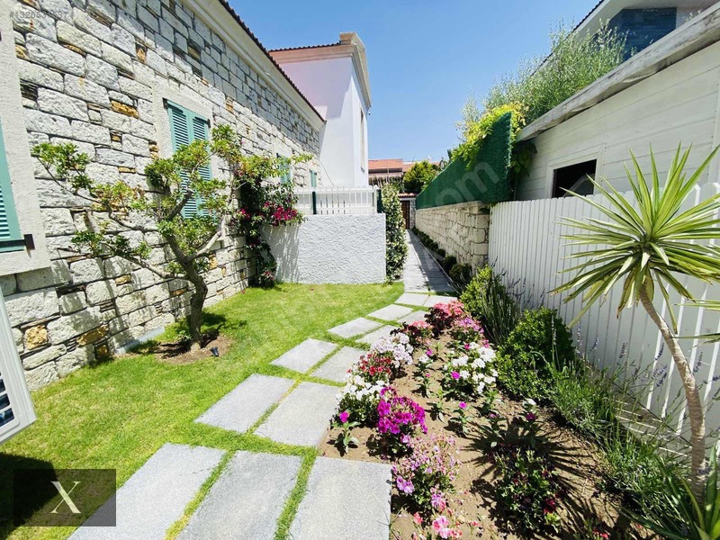 Alaçatı Sakızlar | 350 M² Havuzlu Lüks Villa | Müştemilatlı — fotoğraf 4