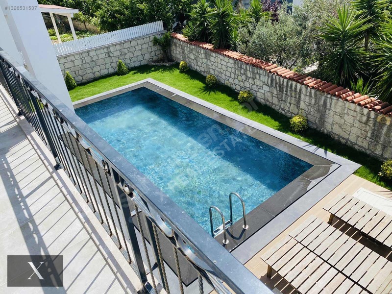 Alaçatı Sakızlar | 350 M² Havuzlu Lüks Villa | Müştemilatlı — fotoğraf 8