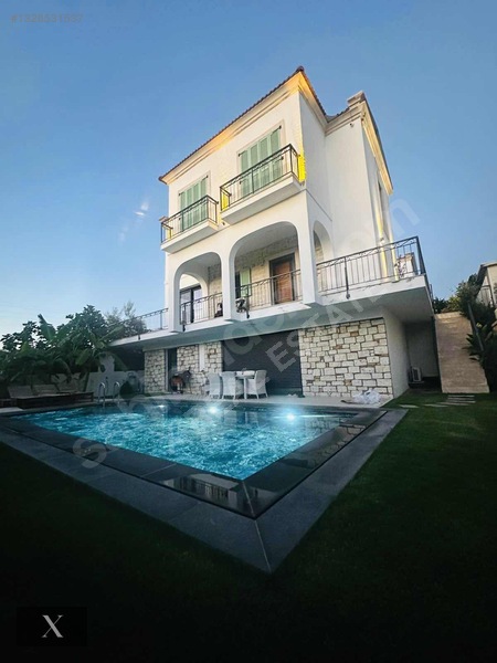 Alaçatı Sakızlar | 350 M² Havuzlu Lüks Villa | Müştemilatlı — fotoğraf 9