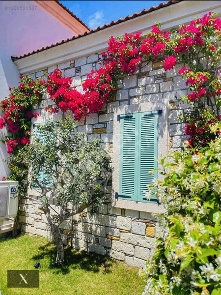 Alaçatı Sakızlar | 350 M² Havuzlu Lüks Villa | Müştemilatlı — fotoğraf 10