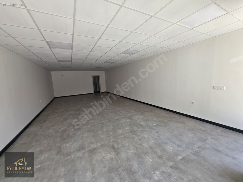 Mumcular Merkezde 100 M2 Kiralık Dükkan — fotoğraf 3