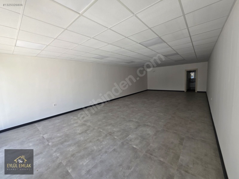 Mumcular Merkezde 100 M2 Kiralık Dükkan — fotoğraf 4