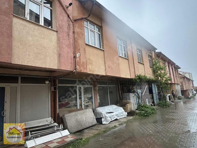 Özevimden Kuzeykent Modern Çarşıda Satılık Üç Katlı Bina — fotoğraf 6
