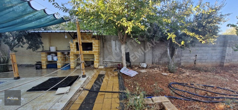 Oguzeli Gürsuda Satılık Bağ Evi Havuzlu 1750 M2 — fotoğraf 3