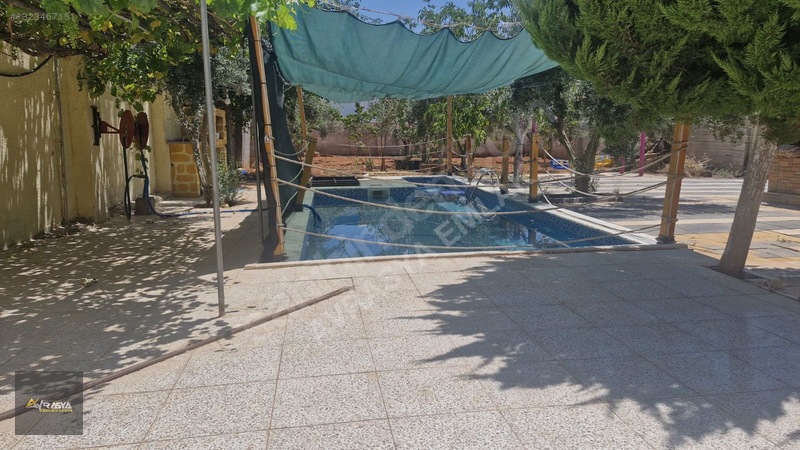 Oguzeli Gürsuda Satılık Bağ Evi Havuzlu 1750 M2 — fotoğraf 25