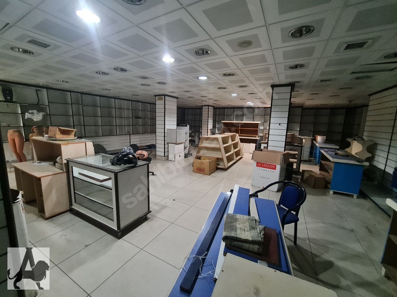 İvedik Caddesinde 380v Elektrikli Komple Bina Altı 180m2 İşyeri — fotoğraf 7