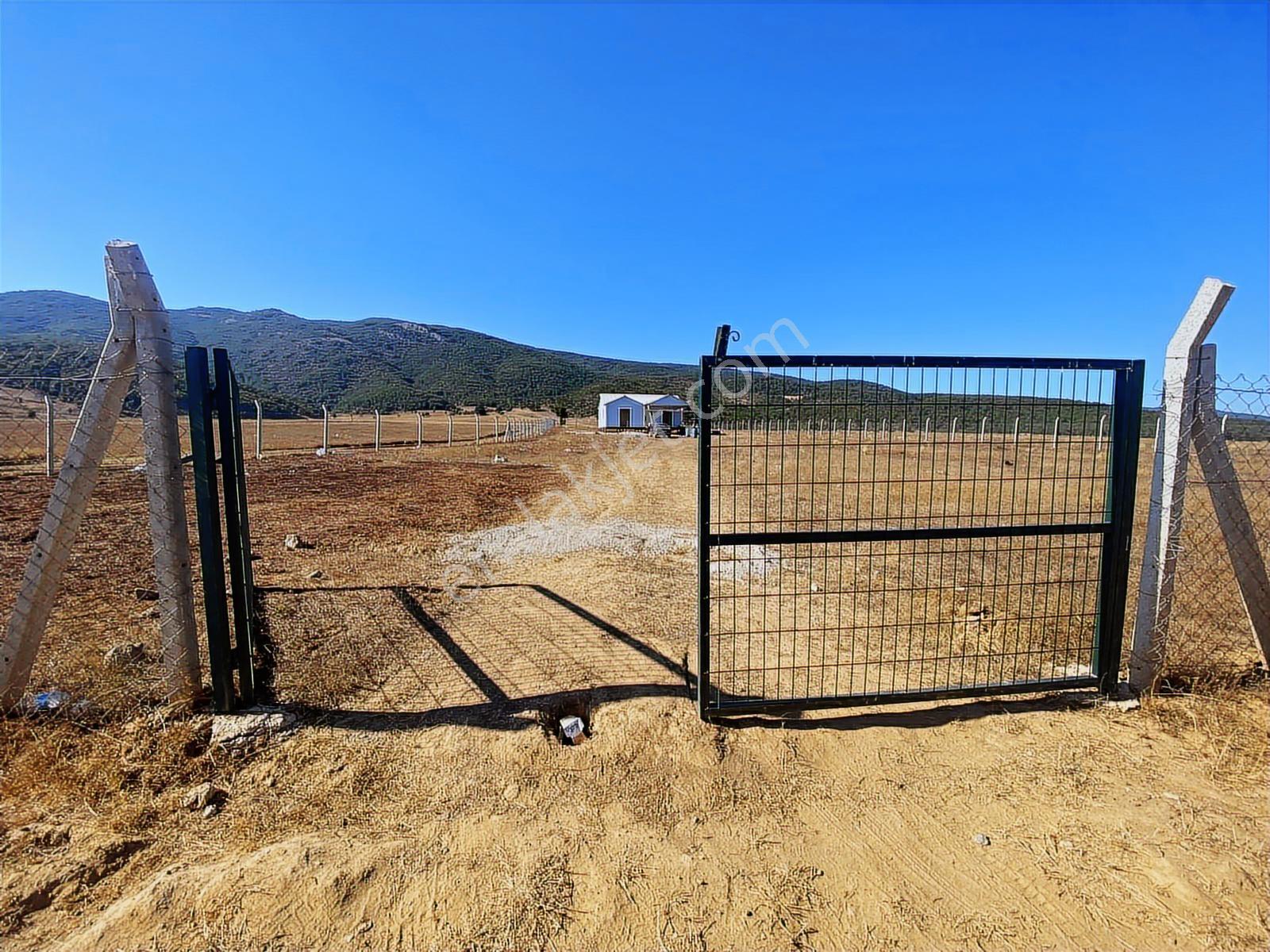 4.946 M2 Yatırımlık Köye Yakın Mükemmel Fırsat Sizleri Bekliyor