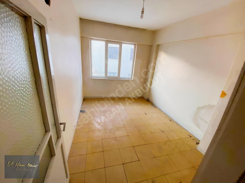 Özhan'dan Cengiz Topel Caddesin'de 2+1 Kiralık Daire — fotoğraf 4