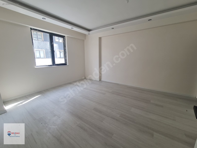 Remax İlke'den Yunusemre'de 3+1 Lüks Kiralık Daire — fotoğraf 6