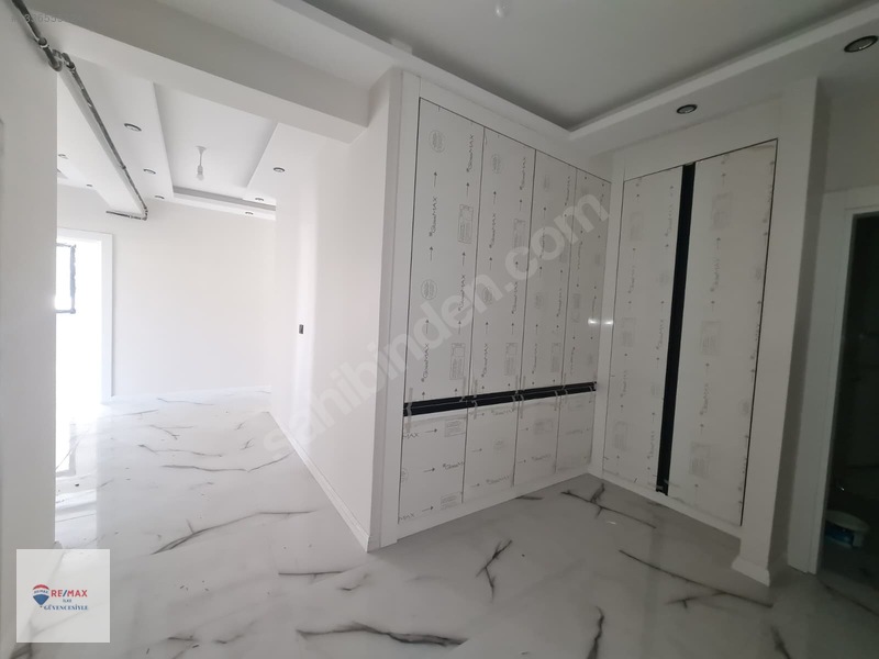 Remax İlke'den Yunusemre'de 3+1 Lüks Kiralık Daire — fotoğraf 12