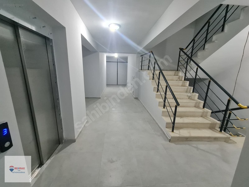 Remax İlke'den Yunusemre'de 3+1 Lüks Kiralık Daire — fotoğraf 17
