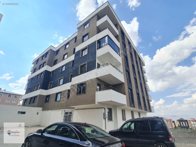 Remax İlke'den Yunusemre'de 3+1 Lüks Kiralık Daire — fotoğraf 18
