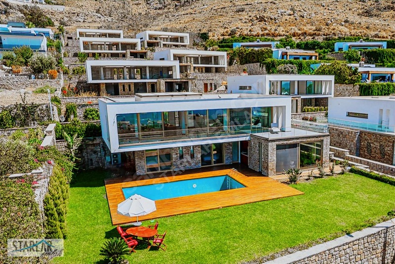Manzarasında Deniz İçinde Konfor — fotoğraf 2