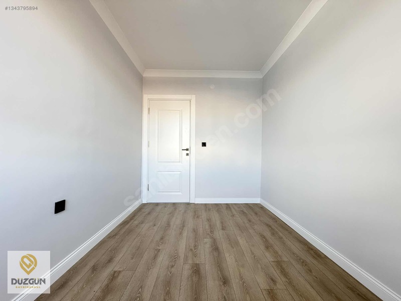 Tuzla Cad. Altı Asansörlü 85 M² Lüks 2+1 Satılık Daire — fotoğraf 6