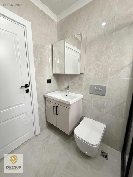 Tuzla Cad. Altı Asansörlü 85 M² Lüks 2+1 Satılık Daire — fotoğraf 8