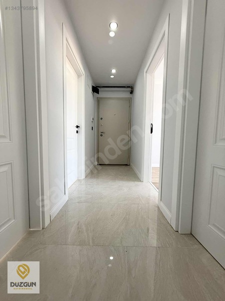 Tuzla Cad. Altı Asansörlü 85 M² Lüks 2+1 Satılık Daire — fotoğraf 14