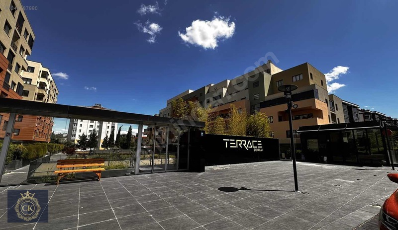 Hürriyet Mah. Terrace Corlu Sitesi 3+1 Havuzlu Daire