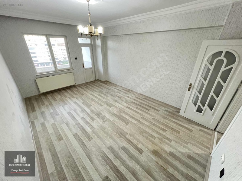 Ekici'den Osmangazi'de Ana Cadde Üzeri Full Bakımlı 3+1 Daire — fotoğraf 19