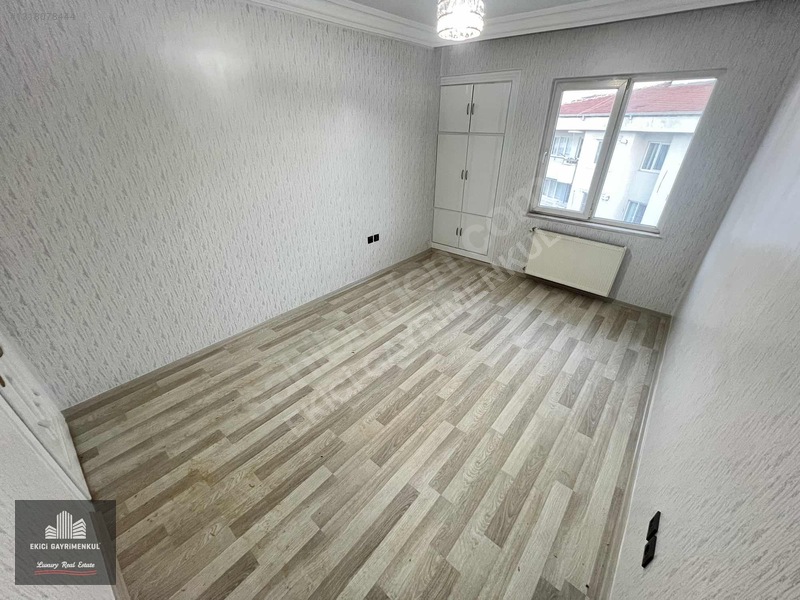 Ekici'den Osmangazi'de Ana Cadde Üzeri Full Bakımlı 3+1 Daire — fotoğraf 34