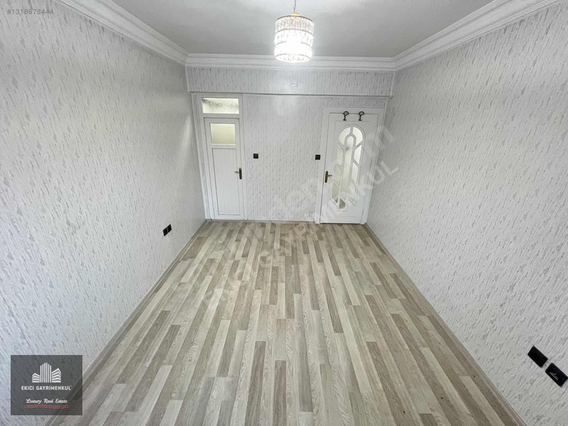 Ekici'den Osmangazi'de Ana Cadde Üzeri Full Bakımlı 3+1 Daire — fotoğraf 36