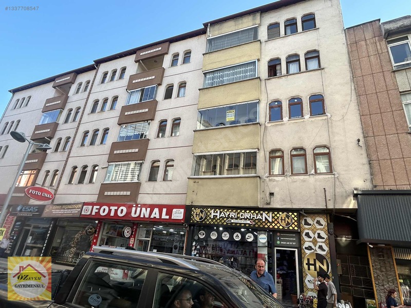 Çarşı Merkezde Kiralık Geniş Metre Kareli Ful Bakımlı 3+1 Daire — fotoğraf 2