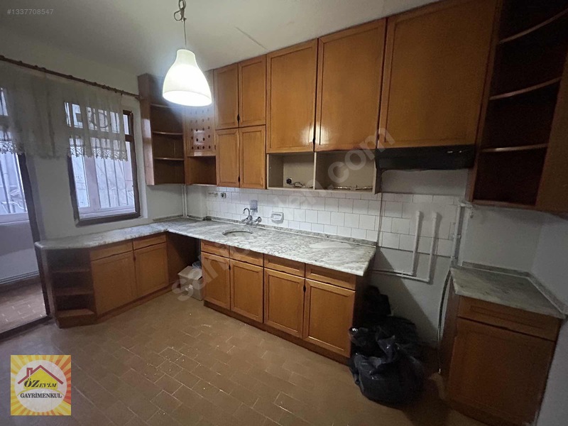 Çarşı Merkezde Kiralık Geniş Metre Kareli Ful Bakımlı 3+1 Daire — fotoğraf 7