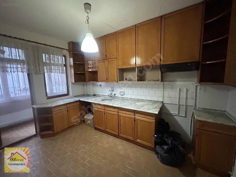 Çarşı Merkezde Kiralık Geniş Metre Kareli Ful Bakımlı 3+1 Daire — fotoğraf 9