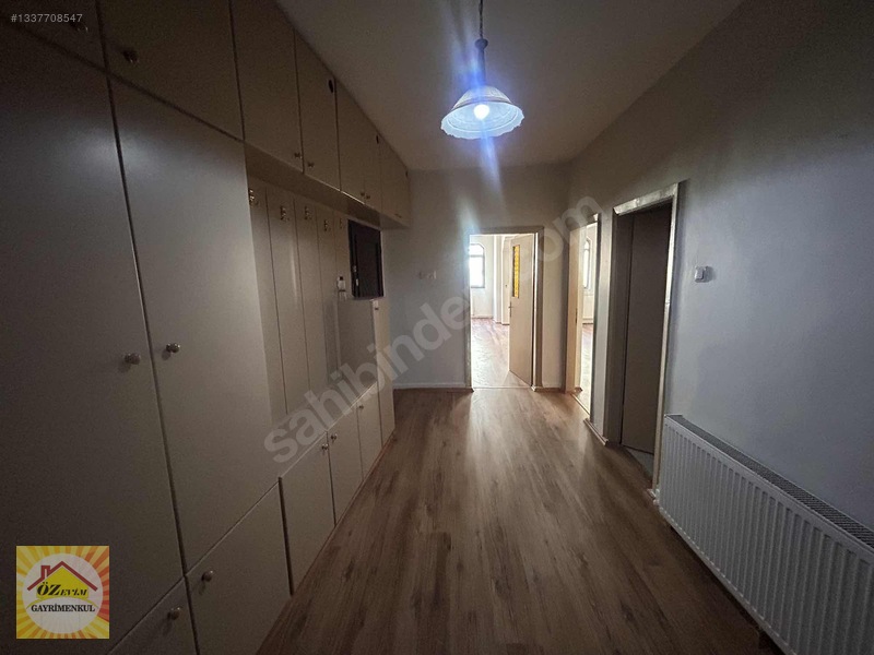 Çarşı Merkezde Kiralık Geniş Metre Kareli Ful Bakımlı 3+1 Daire — fotoğraf 14