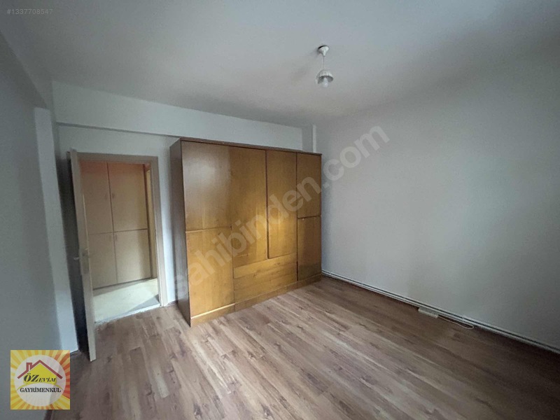 Çarşı Merkezde Kiralık Geniş Metre Kareli Ful Bakımlı 3+1 Daire — fotoğraf 16